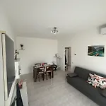 Flori's Apartment *