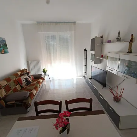 Flori's Apartament