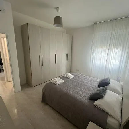Flori's Apartament *